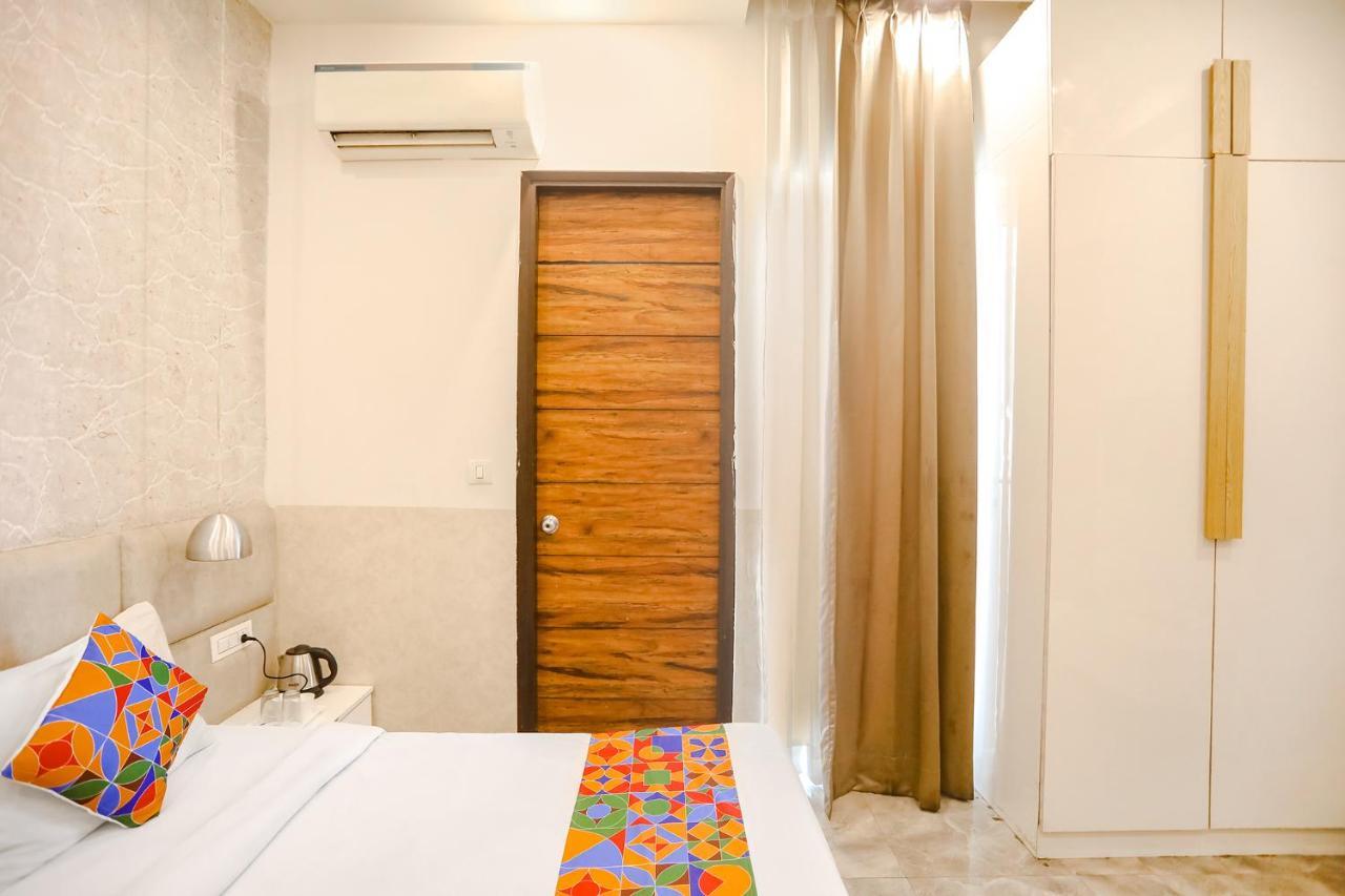 Fabhotel F9 Sector 19 Noida Exterior foto