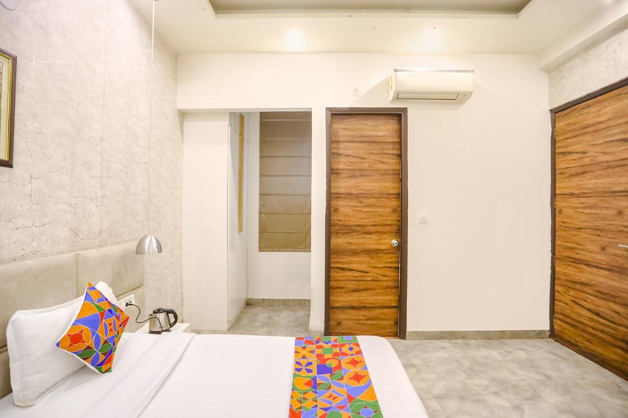 Fabhotel F9 Sector 19 Noida Exterior foto